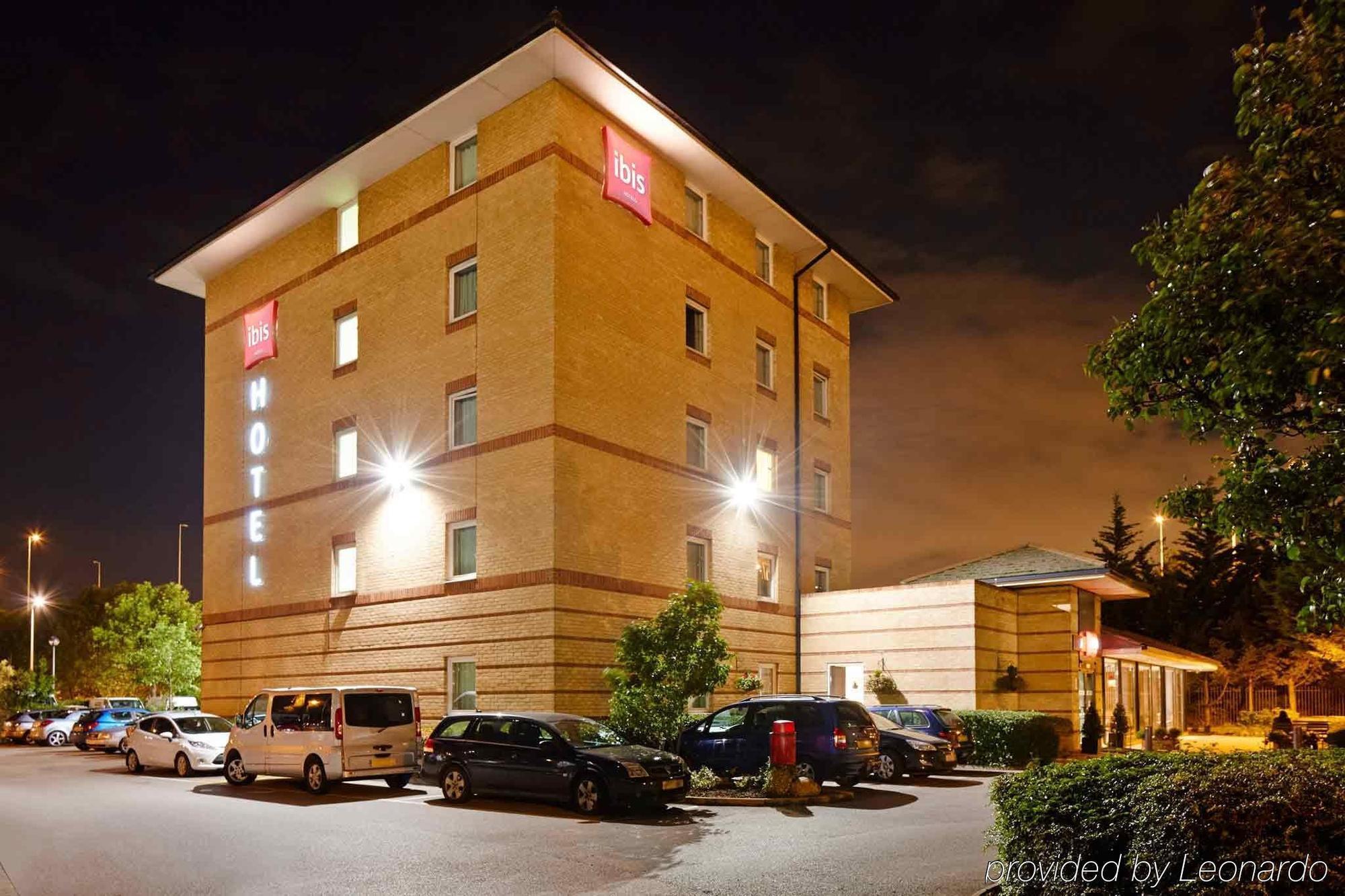 Ibis London Thurrock M25 Grays Екстер'єр фото